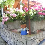 - The View Gostinjska kuća Novi Vinodolski